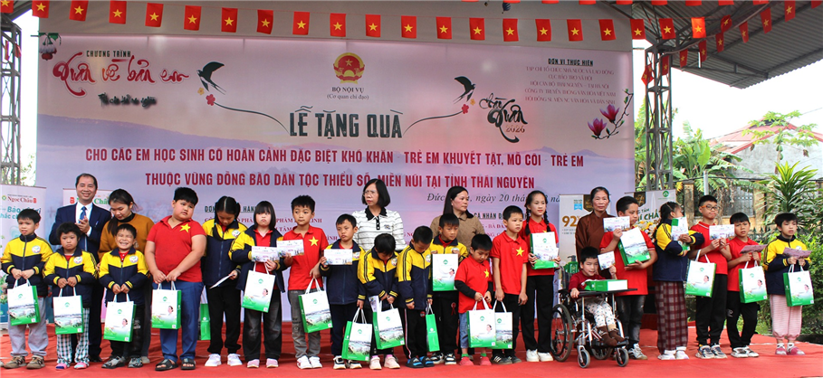 Chương trình “Xuân về bản em” với chủ đề “Tết cho trẻ em nghèo” 2026: Sưởi ấm những mầm non vùng cao Thái Nguyên bằng tình yêu thương